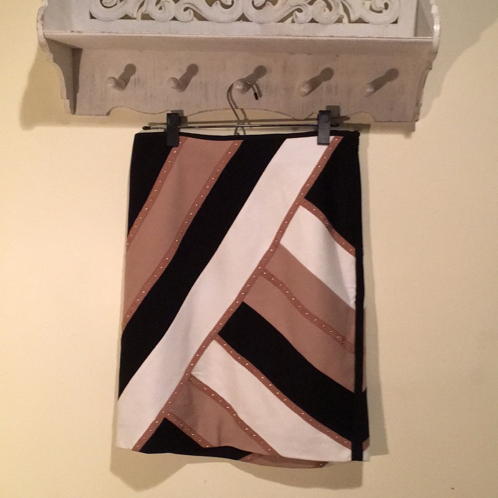 White House Black Market - Fully lined Skirt - Size 4